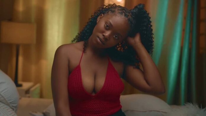 Kiss B Sai Baba ft Roberto Why Official Video